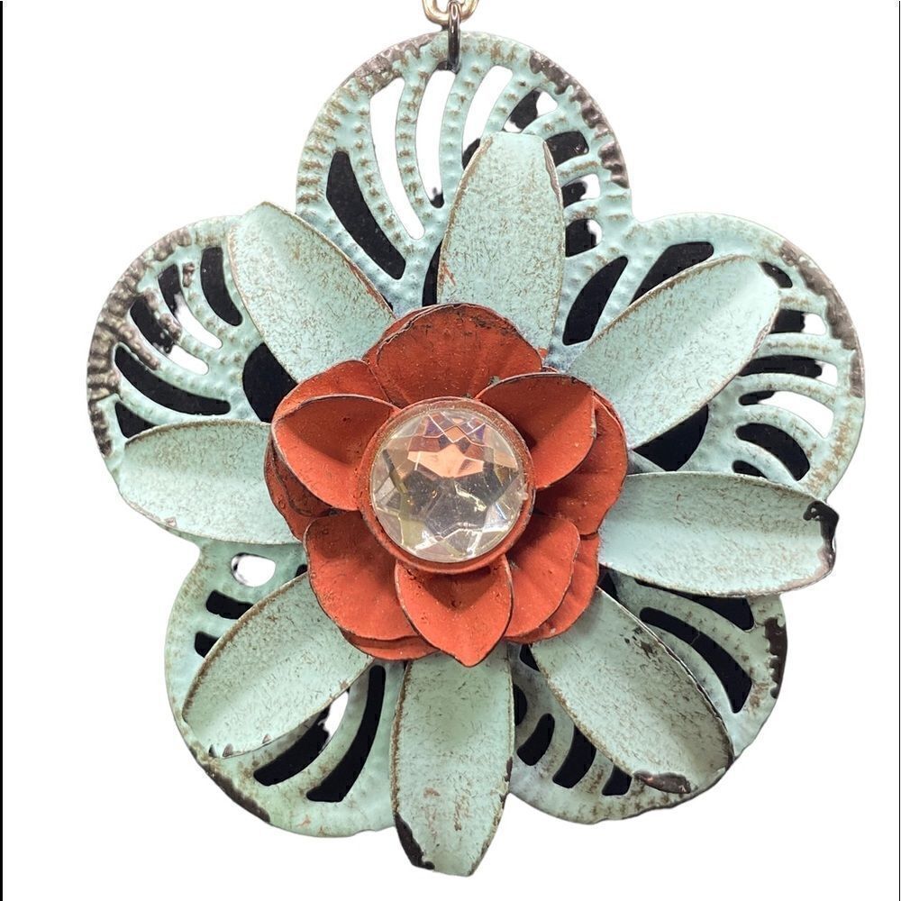 Metal industrial green flower rust center rhinestone handtie pendant suede cord